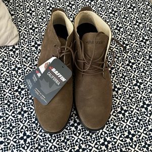 Mens Size 11 Baffin California Shoe